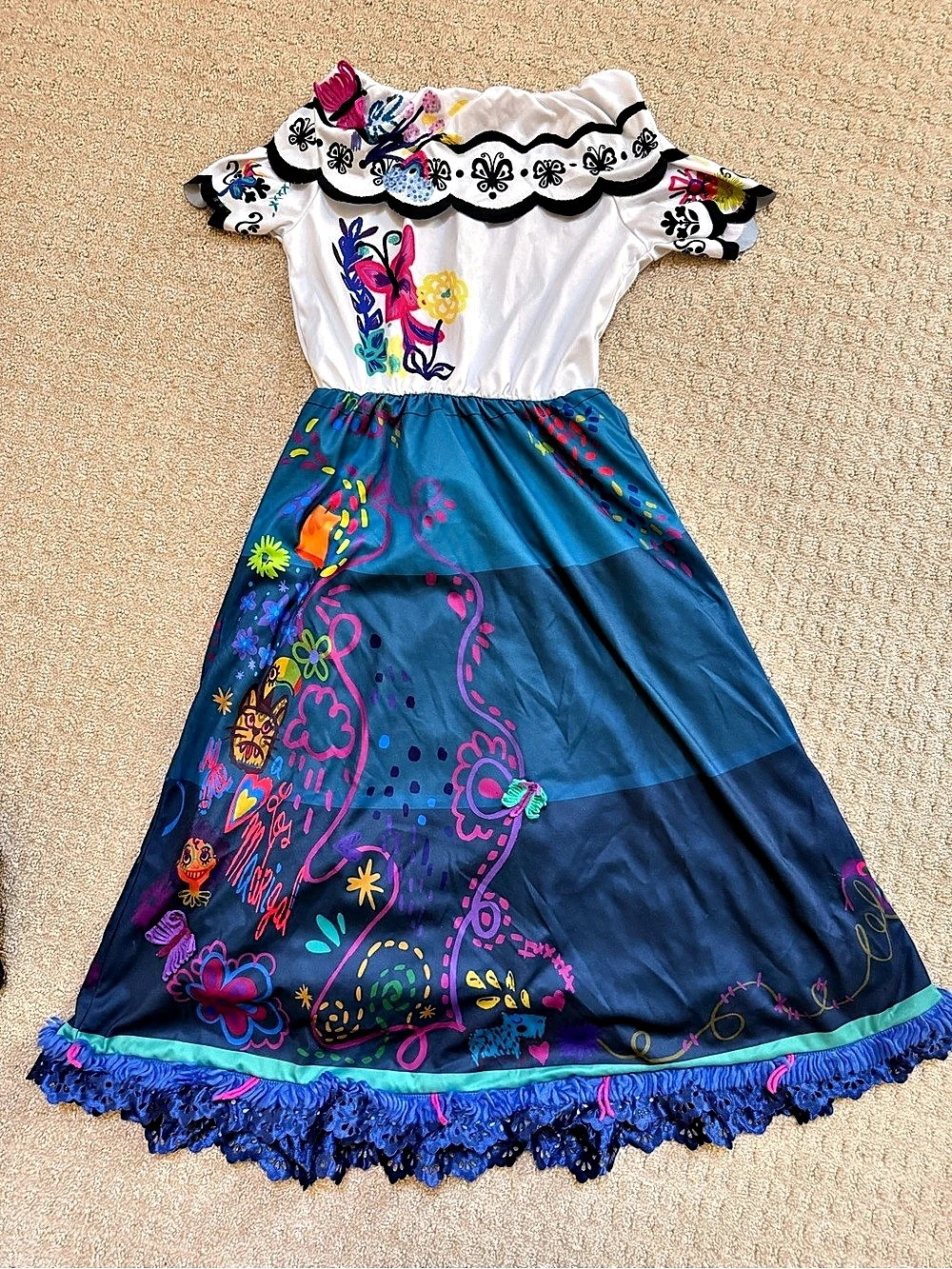 Encanto Mirabel Dress Costume - Disney Encanto - Size 7/8.